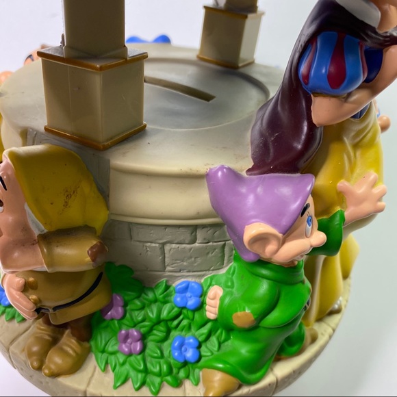 Snow White Wishing Well Plastic Disney Bank Kids - Picture 9 of 16